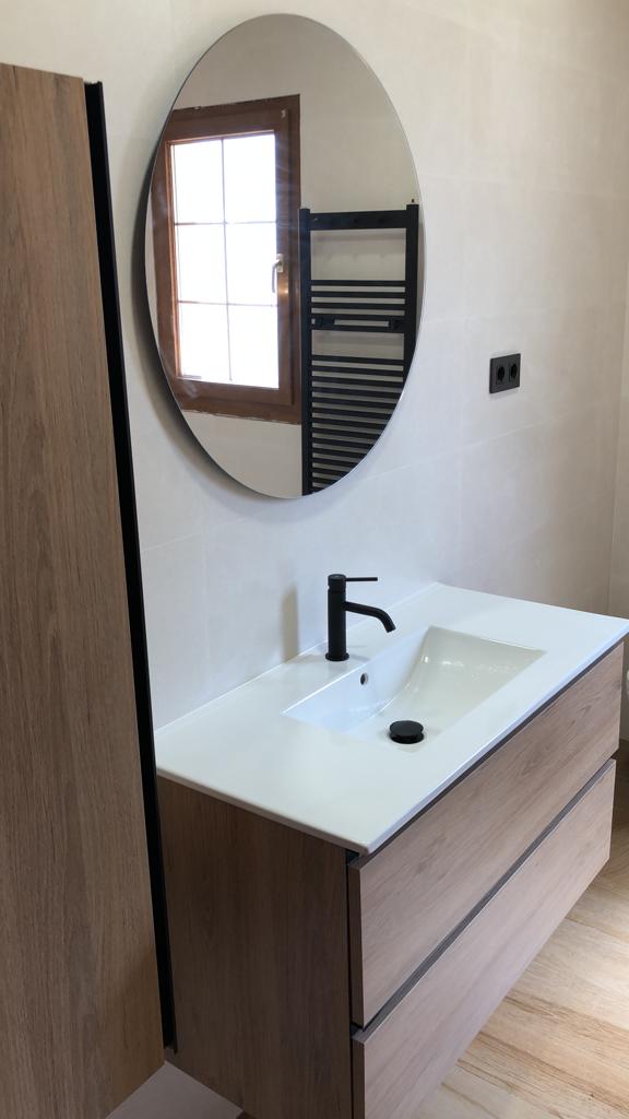 5c9eaa84 8037 4115 a735 fc64e18d958c